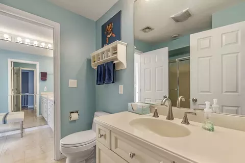 37 Constitution Ln #13, Danvers, MA 01923 photo 17