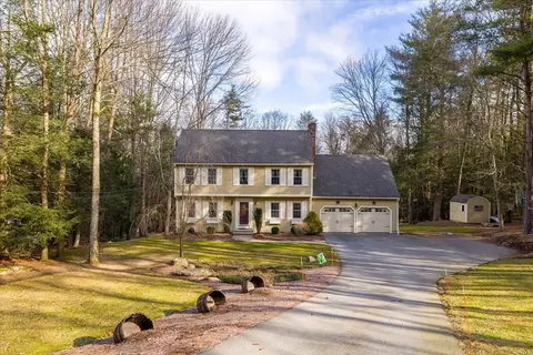 33 Glendale Rd, Sturbridge, MA 01518