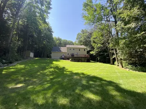 33 Glendale Rd, Sturbridge, MA 01518 photo 2