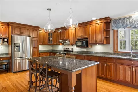 33 Glendale Rd, Sturbridge, MA 01518 photo 5