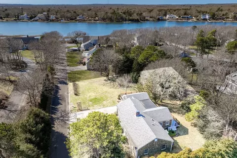 47 Misty Harbor Ln, Falmouth, MA 02536