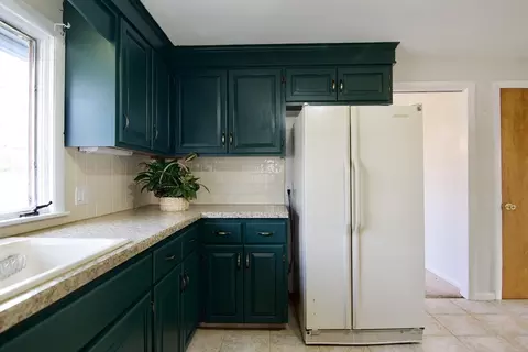 51 Emerson St, Springfield, MA 01118 photo 14