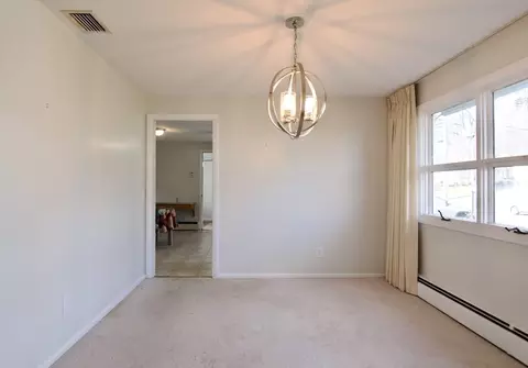 51 Emerson St, Springfield, MA 01118 photo 24