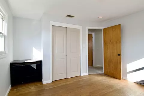 51 Emerson St, Springfield, MA 01118 photo 35