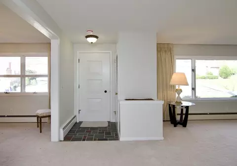 51 Emerson St, Springfield, MA 01118 photo 22