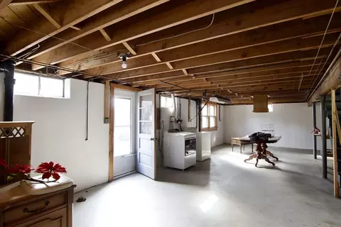 51 Emerson St, Springfield, MA 01118 photo 42