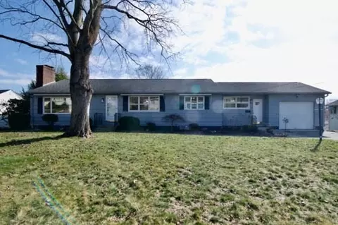 51 Emerson St, Springfield, MA 01118 photo 3