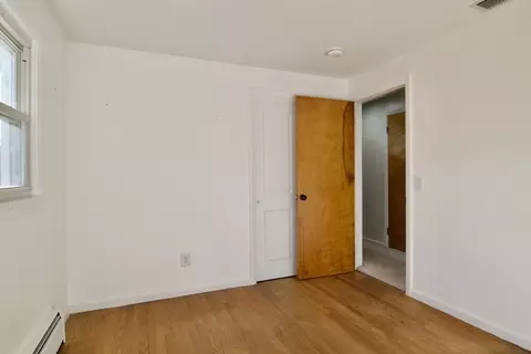 51 Emerson St, Springfield, MA 01118 photo 39