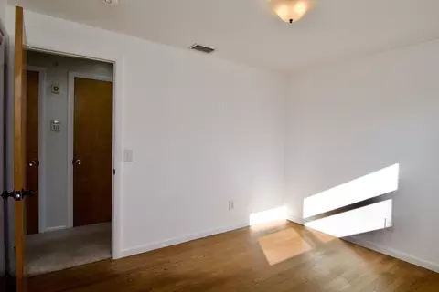 51 Emerson St, Springfield, MA 01118 photo 40