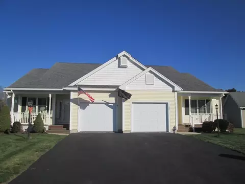 12 Concord Ct #B, Webster, MA 01570