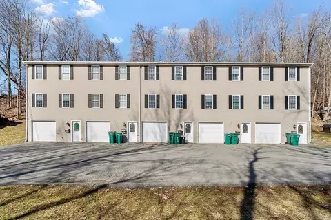4 Beverly Pl #C, Fitchburg, MA 01420