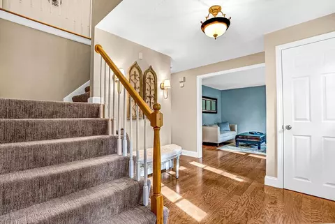 149 Pleasant St, Upton, MA 01568 photo 25