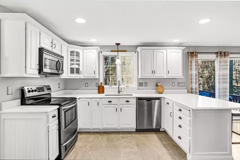 149 Pleasant St, Upton, MA 01568 photo 3