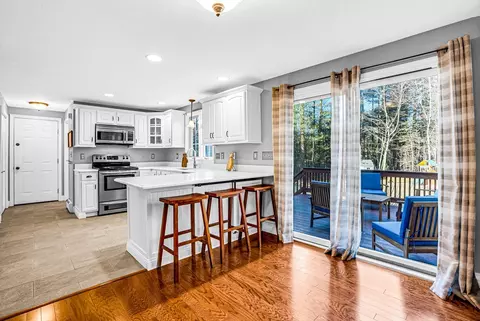 149 Pleasant St, Upton, MA 01568 photo 10