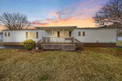 10 Patriot Rd, Taunton, MA 02780