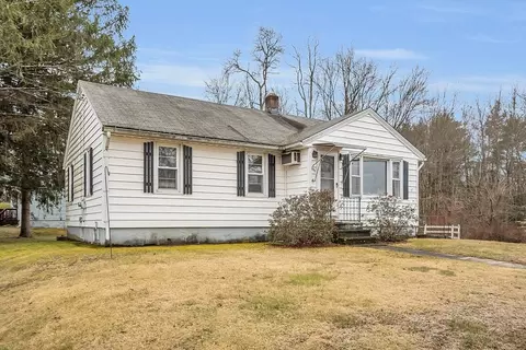 230 E River St, Orange, MA 01364 photo 4