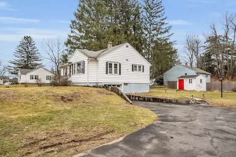 230 E River St, Orange, MA 01364 photo 3
