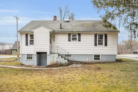 230 E River St, Orange, MA 01364 photo 5
