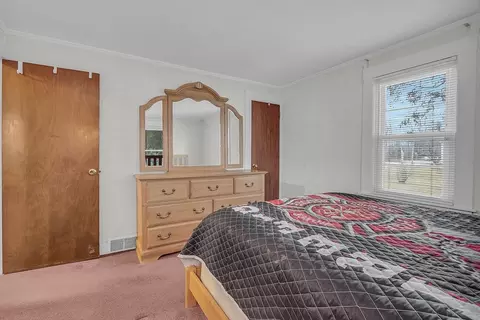 230 E River St, Orange, MA 01364 photo 15