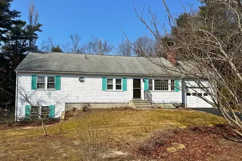 130 Westwind Cir, Barnstable, MA 02655