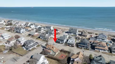 142 Kenberma St, Hull, MA 02045 photo 4