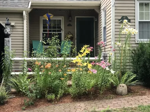 Exterior - 85 Prudential Rd, Worcester, MA 01606 photo 2 of 12