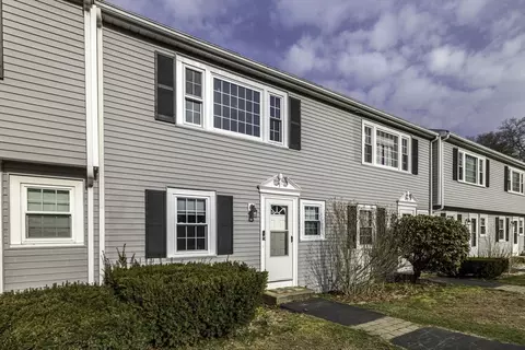 150 Wood St #R, Middleboro, MA 02346