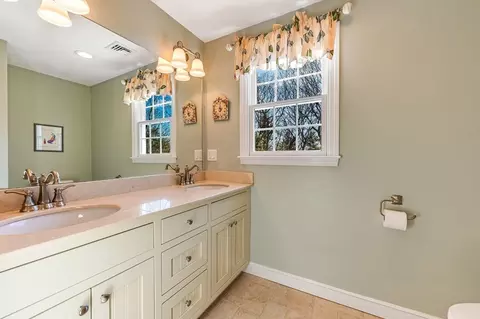 39 Rolling Ln, Dover, MA 02030 photo 17