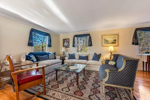 39 Rolling Ln, Dover, MA 02030 photo 3