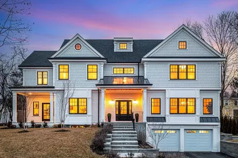 29 Kendall Rd, Newton, MA 02459