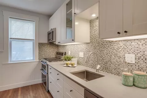 175 Kent St #4, Brookline, MA 02446 photo 5