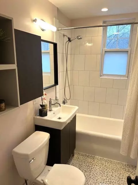 175 Kent St #4, Brookline, MA 02446 photo 16