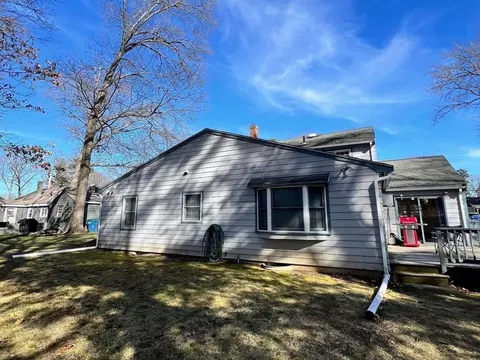 69 Highland St, Canton, MA 02021 photo 4