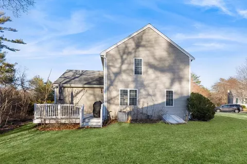 Exterior - 3 Fieldstone Cir #3, Wareham, MA 02576 photo 4 of 4