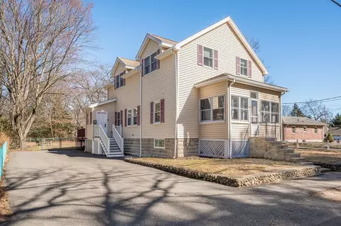 34 Adams St, Wilmington, MA 01887