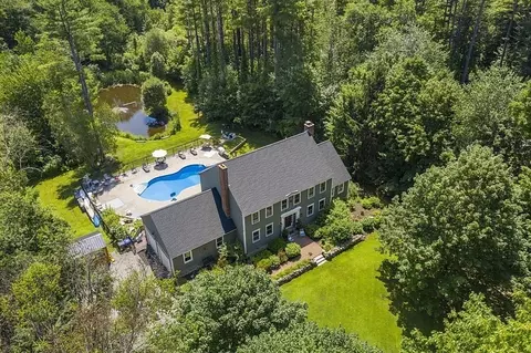 11 Francis Ave, Lunenburg, MA 01462