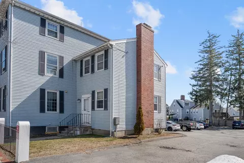 75 Cabot St #7, Beverly, MA 01915 photo 2