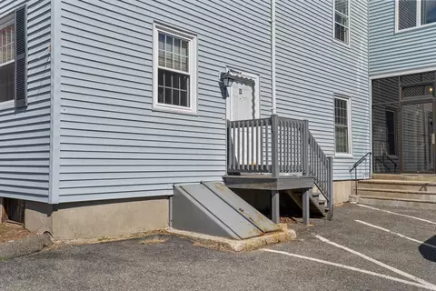 75 Cabot St #7, Beverly, MA 01915 photo 22