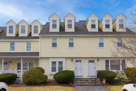 124 Merrimac Meadows Ln #124, Tewksbury, MA 01876