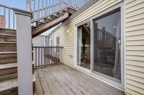 Exterior - 522 E 3rd St #3, Boston, MA 02127 photo 1 of 4