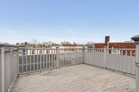 Exterior - 522 E 3rd St #3, Boston, MA 02127 photo 3 of 4
