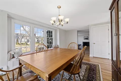 Dining - 9 Beach St, Marblehead, MA 01945 photo 2 of 2