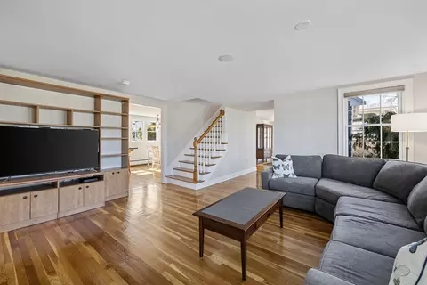 Living - 9 Beach St, Marblehead, MA 01945 photo 3 of 3
