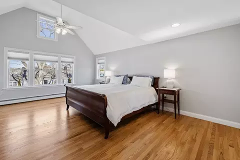 Bedroom - 9 Beach St, Marblehead, MA 01945 photo 5 of 7