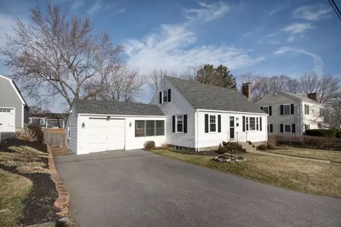 18 Katherine St, Weymouth, MA 02191