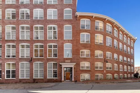 200 Market St #3408, Lowell, MA 01852