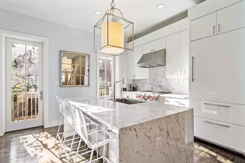 2 Saint Charles St, Boston, MA 02116