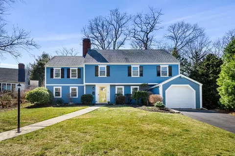 7 Calumet Ln, Marblehead, MA 01945