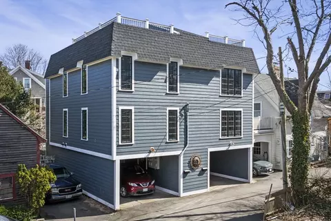 9 Hanover Ct #1, Marblehead, MA 01945