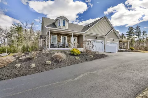 26 Braemoor Woods Rd #A, Salem, NH 03079